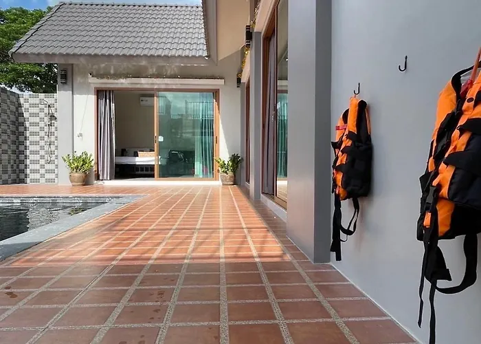P2 Location Pool วิลล่า